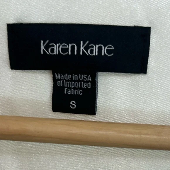 New Karen Kane Elegant Cream Lace Shift Dress - Picture 12 of 13